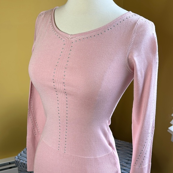 Private Label Silk/Viscose Blend Sweater - Picture 2 of 5